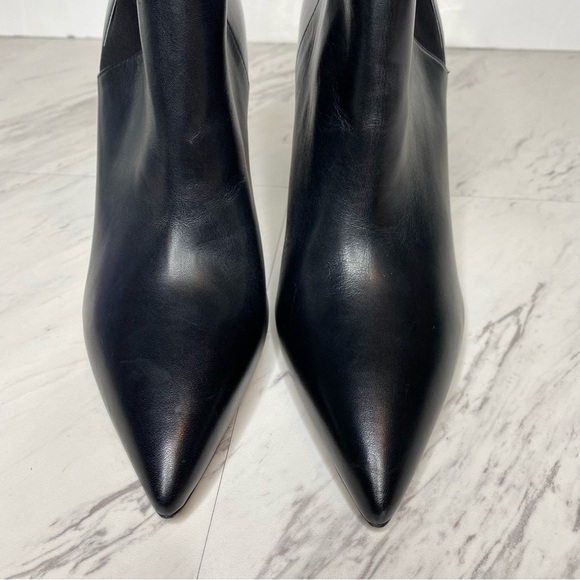 Stuart Weitzman Max Black Leather Pointed Toe Bootie 9 Narrow - Picture 12 of 16